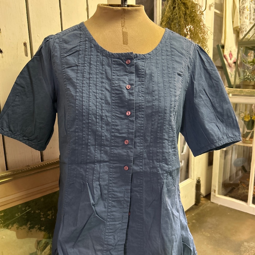 100% cotton button up top